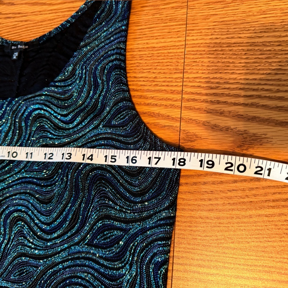 NWOT 2 pc Elegant Black Top w/Blue Glittery Threads -Beautiful Flattering Design - Picture 6 of 13